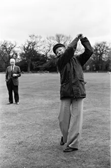 Images Dated 3rd September 2020: Rita Hayworth playing golf at Arkley Golf Course, Hertfordshire. 21st January 1976