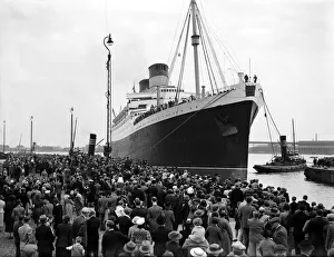 The RMS Mauretania brought up the Thames to King George V Dock at Woolwich