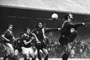Header Prints: Robin Friday, Cardiff Citys new striker finds himself in the ideal position to get