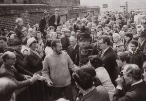 00093 Prints: Robin Knox Johnston cheered by a large crowds as he arrives at London