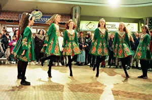 00666 Prints: The Robson School of Irish dance celebrate qualifying for the world Irish dance
