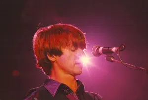 Rock group Crowded House perform in concert at Whitley Bay Ice Rink 29 May 1994 - singer