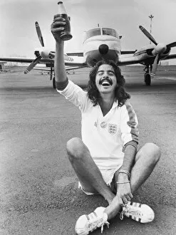 00116 Collection: Rock star Alice Cooper flew into Newcastle Airport and brought a plane load of beer with