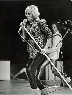 00329 Collection: Rod Stewart performing on stage during a concert at the NEC. 17th December, 1978