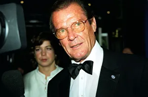 Roger Moore Actor July 98 Arriving for the premiere of Doctor Doolittle
