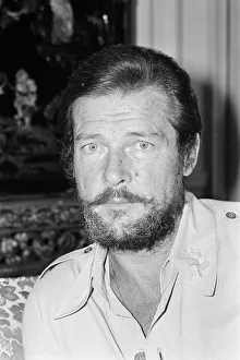00949 Prints: Roger Moore who is in London for the World charity premiere of the new James Bond film