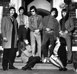 00174 Prints: Rolling Stones: 18th September 1966 outside their hotel - The Rampant Lion