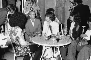 00174 Prints: Rolling Stones: Mick Jagger next to the Duke of Marlborough dat a press reception held