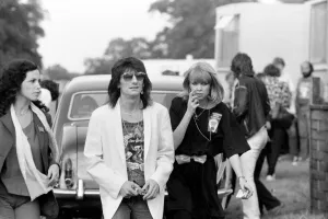 00080 Prints: Rolling stones: Ronnie Wood with wife Jo Wood at Knebworth Pop Festival for a special