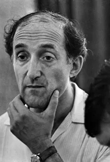 Ron Moody at rehearsals for the new British musical The Great Grimaldi