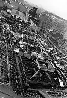 01443 Prints: The roof of Selfridges, London, following an air raid attack. 20th April 1941
