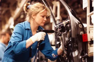 01044 Prints: Rosie Waller, Newcastle Chronicle feature writer working on the Nissan Primera Production