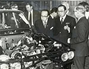 Images Dated 13th March 1973: Rover plant director, Mr Ron Phillips (right) showing the 2