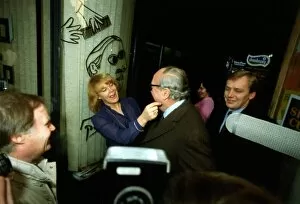 Images Dated 1st January 1982: Roy Jenkins with hairdresser Judi Wilkinson January 1982