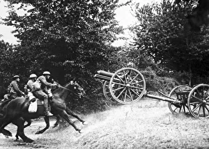 00433 Prints: The Royal Horse Artillery seen here in full gallop near Amiens during the campaign to