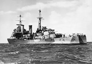 Warships Prints: The Royal Navy Crown Colony Class cruiser HMS Mauritius during the Second World War