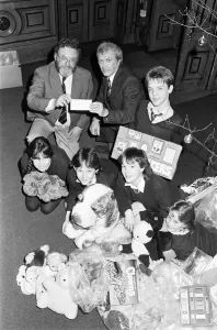 00523 Prints: Royds Hall High School head Peter Clarkson presenting 40 cheque to NSPCC for their