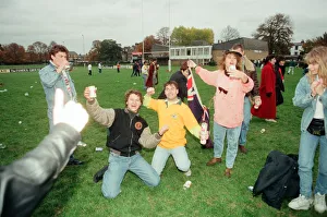 Rugby Fans watching the 1991 Rugby World Cup Final between Australia & England on an