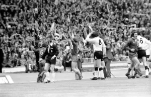 Rugby League Chalenge Cup Final at Wembley Stadium Warrington v Widnes Action