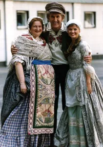 01019 Prints: Russ Abbot with Bella Emberg (left) and Lisa Maxwell at the launch of the BBCs new autumn