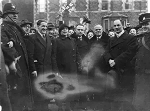 01441 Prints: Russian trades union delegates seen here during a visit to The Reardon - Smith Lecture
