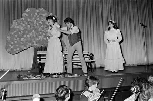 00889 Prints: Ruth Jones and Rob Brydon appear in Porthcawl Comprehensive School