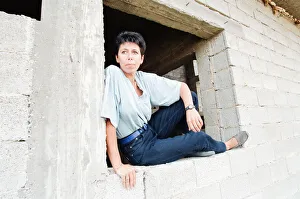 00865 Prints: Sally Becker, British Aid Worker pictured August 1993. Returns to Mostar