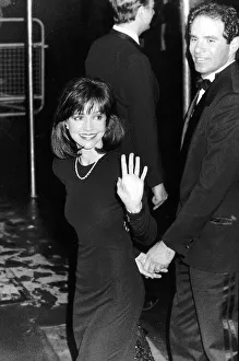00132 Prints: Sally Field Actress Arrives for the premier of Steel Magnolias Dbase A©Mirrorpix