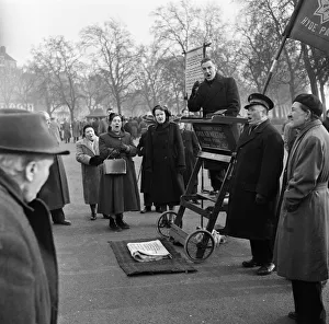 00994 Prints: Salvation Army at Speakers Corner, Hyde Park. 1st March 1955