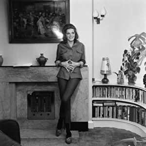 01131 Prints: Samantha Eggar, British actress is interviewed by Donald Zec, Daily Mirror Journalist