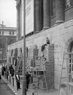 Sandbags being piled up around the Town Hall in Birmingham at the outbreak of the second