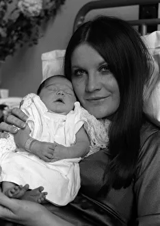 Sandie Shaw pop singer with her new baby daughter Grace at the Lewisham hospital where
