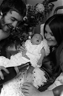 Sandie Shaw pop singer with her new baby daughter Grace at the Lewisham hospital where