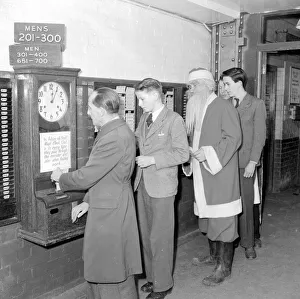 00188 Prints: Santa Claus clocks in at Kingston Store for a day in the grotto December 1952