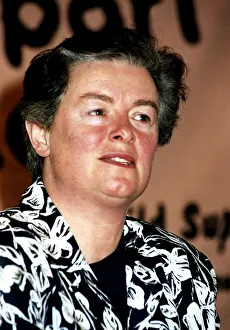 00907 Prints: Sara Keays who is known for her relationship with MP Cecil Parkinson in support for