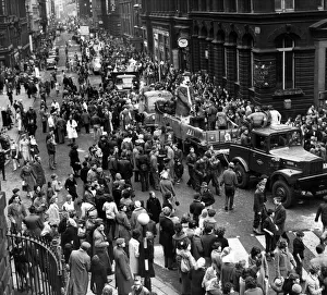Festive Prints: The scene in Dale Street as the Panto Procession nears the Town Hall. Circa February 1960