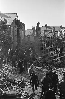 01462 Prints: The scene at No. 38 Dudley Road, Folkestone when a shell fired from the German batteries
