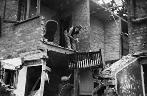 Rubble Collection: Scenes among the bombed out houses of Silverdale Road in Hull during the Second World War