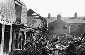 01435 Prints: Scenes in Hull, the most severely damaged British city or town during the Second World