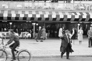 01167 Prints: Scenes in West Berlin, West Germany showing daily life continuing as normal soon after