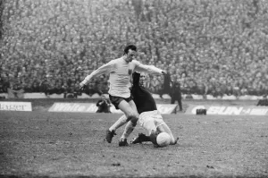 01407 Prints: Scotland 1 v England 1. UEFA European Championship Group 8 match at Hampden Park