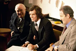 00230 Prints: Scottish forward Joe Jordan swith manager Dave Sexton (right