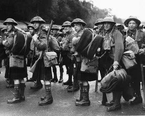Kilts Prints: Scottish Highland soldiers leave for France in WW2 circa 1940