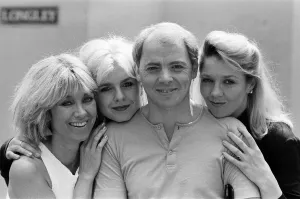 01023 Prints: Scottish singer Jim Diamond pictured with his backing group, Vicki and Sam Brown