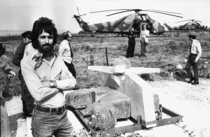 Artist Prints: Sculptor Tom Bird seen here on Flat Holm Island (Ynys Echni) in the Bristol Channel