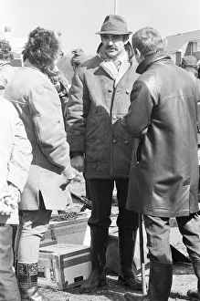 00780 Prints: Sean Connery as Detective Sergeant Johnson between takes whilst filming the movie