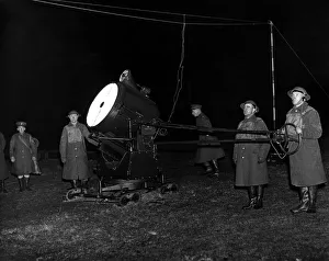 Five People Prints: A searchlight crew of the 5th Battalion, Royal Northumberland Fusiliers