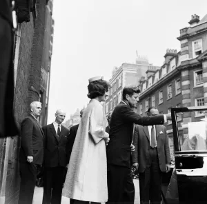 01166 Prints: Second day of the private visit to London of American President John F
