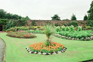 Images Dated 1st September 1994: Secret Garden, Reynolds Park, Woolton, Liverpool, 1st September 1994