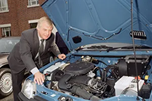 01070 Prints: Secretary of State for the Environment Chris Patten MP visits the Rover Plant